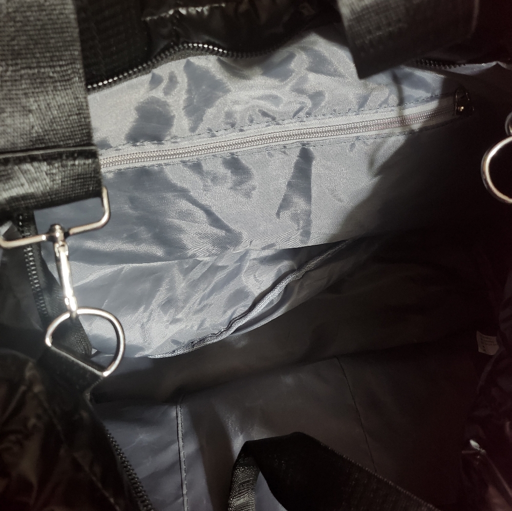 Black Puffer Purse - Picture 8 of 9